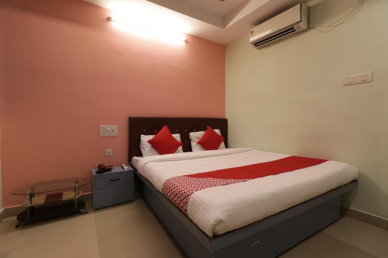 OYO 29259 Hotel Rama Royal Nellore Bagian luar foto