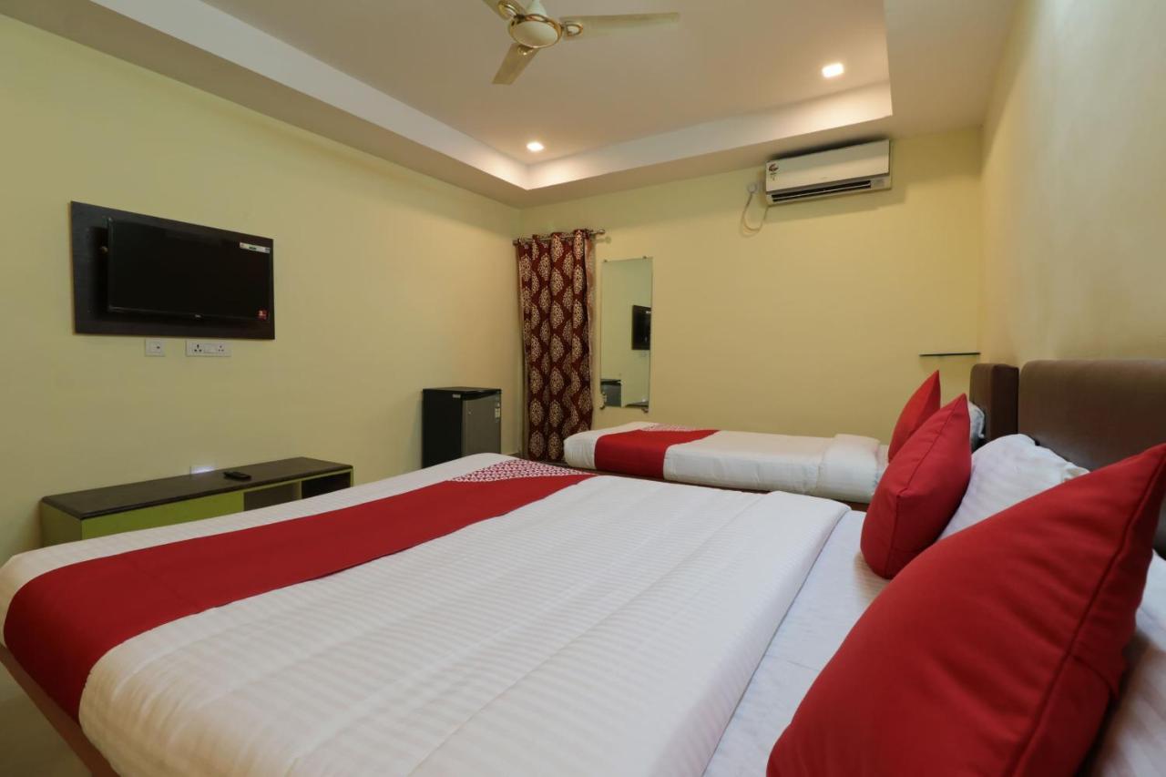 OYO 29259 Hotel Rama Royal Nellore Bagian luar foto